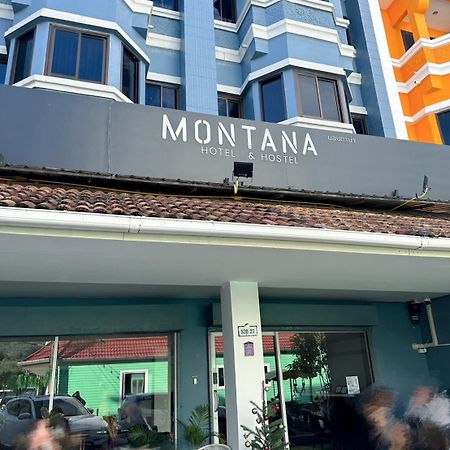 Montana Hotel & Hostel Phuket Karon Bagian luar foto